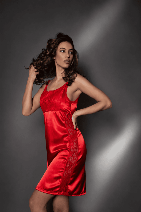 Cămașă de noapte 8 martie,cu dantelă și cutie cadou elegantă