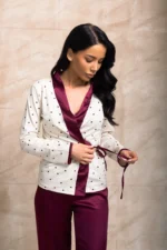 Pijama damă Love Story – bluză cu cordon și pantaloni satinați