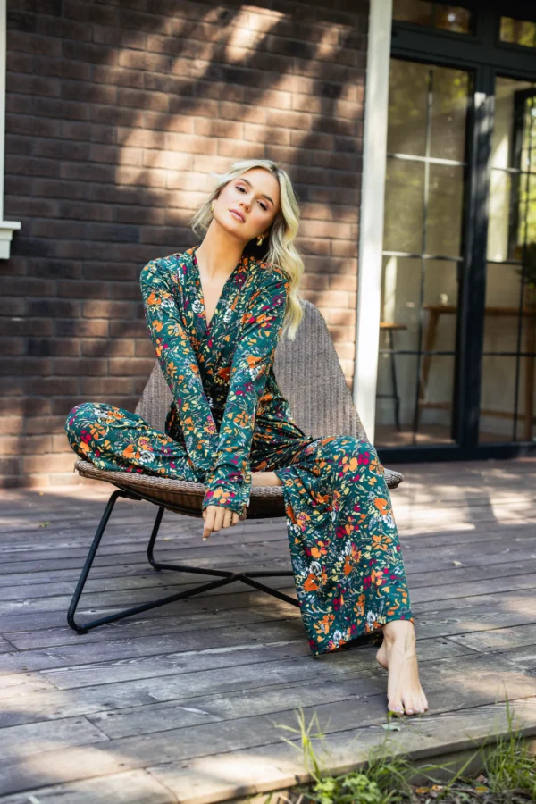 Pijama damă Corina – bluză petrecută și pantaloni lungi